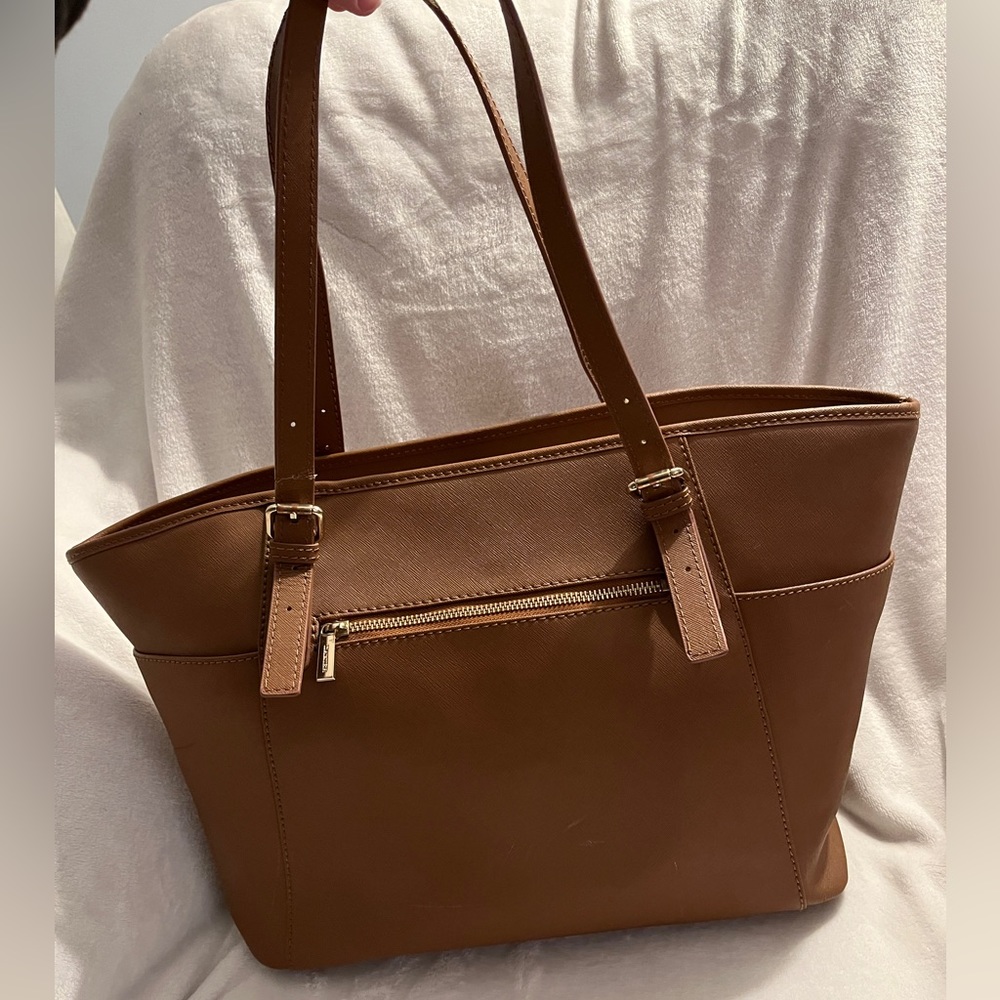 Danier Leather Tote in Cognac colour